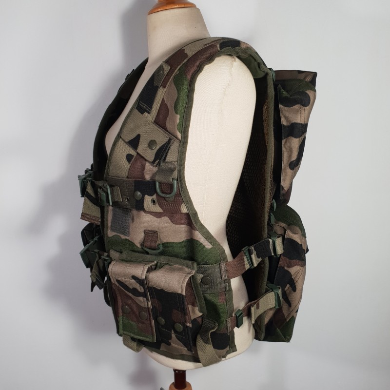 GILET D’ASSAUT FRANCAIS CAMOUFLAGE CENTRE EUROPE TAILLE GT FABRICATION SEYNTEX 2002